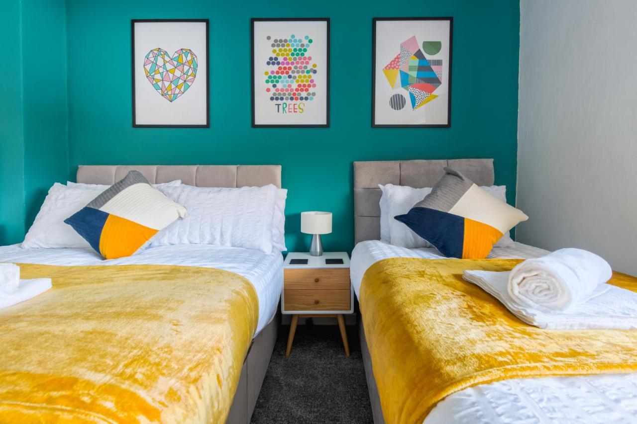 Rookwood House - Spacious Home With Free Parking - Short Stay Leeds Лидс Экстерьер фото