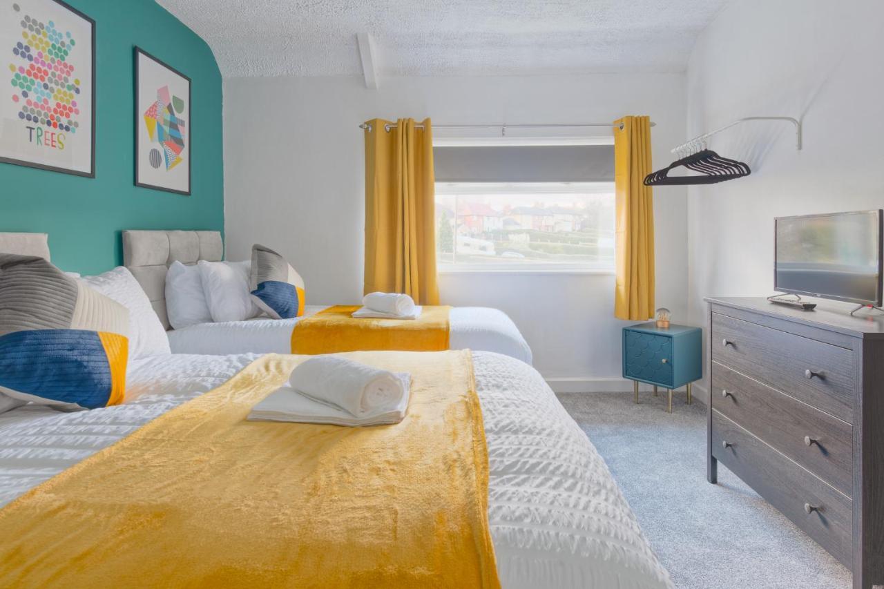 Rookwood House - Spacious Home With Free Parking - Short Stay Leeds Лидс Экстерьер фото